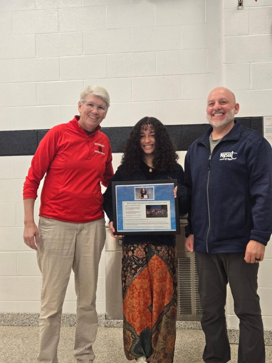 Jahanna Donegan Wurtz with her Syracuse.com’s Best and Brightest Award.